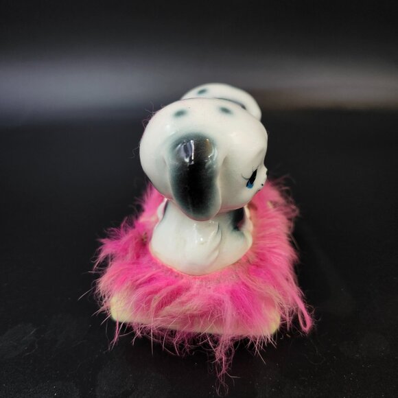 Vintage Kitsch Dalmatian Porcelain Figurines with Pink Faux fur - Picture 3 of 8